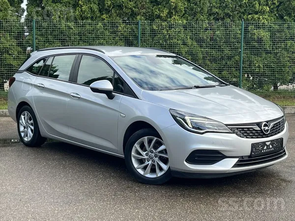 Opel Opel Astra Sport Tourer 1.2 benzīns. 