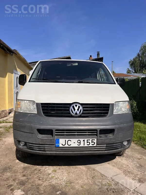 Volkswagen Pārdod uzticamu VW Transporter, 2003. gada izlaidu