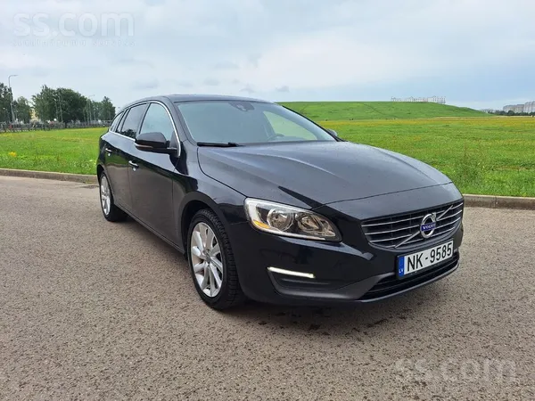 Volvo Pārdodu Volvo V60 2015.gada ar 1.6 dīzeļa dzinēju 