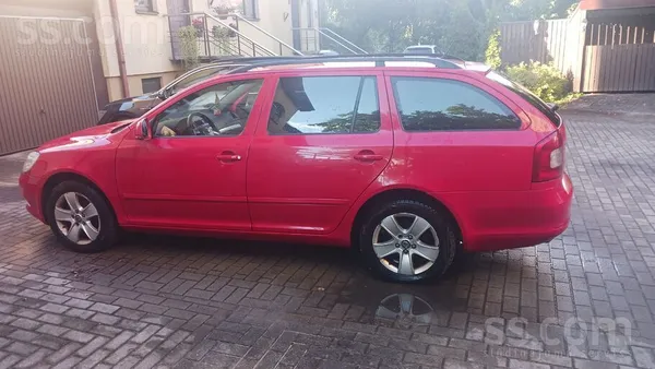 Skoda Ekonomiska un ietilpīga Skoda Octavia ar dinamisku