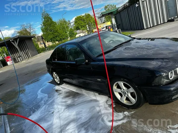 BMW Pardodu biiteri 530d. 135kw automats, noskrejis pu