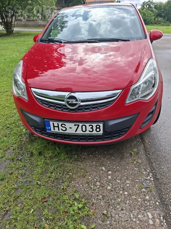 Opel Pārdod Opel Corsa. Vidējias degvielas patēriņš 4, 