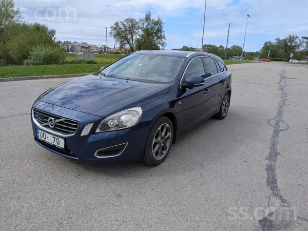 Volvo V60 Ocean race D5 2.4 piecu cilindru dzinējs 158 k
