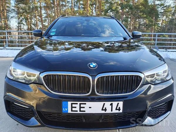 BMW Skaists, jaudīgs ģimenes BMW ar Mpaku. 