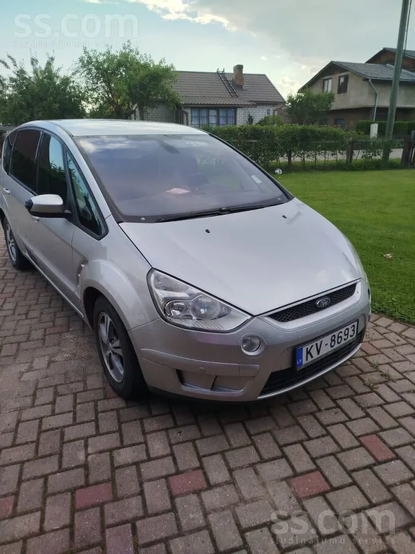Tirgojas kopts , uzpasēts auto. Skate svaiga, nodoklis Nomaksāts. Zs mainīta