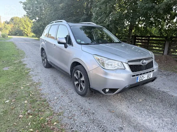 Subaru Uz pardošanu Subaru Forester labā stāvokli. Visas