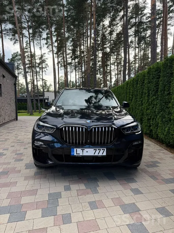 BMW Pvn iekļauts. BMW x5 4.0i M. Apkalpots pie BMW Inc
