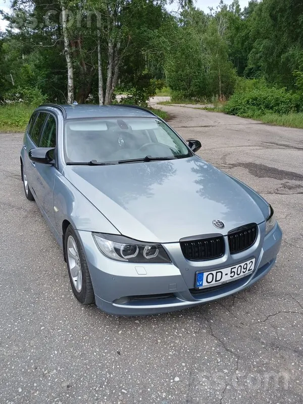 BMW 320