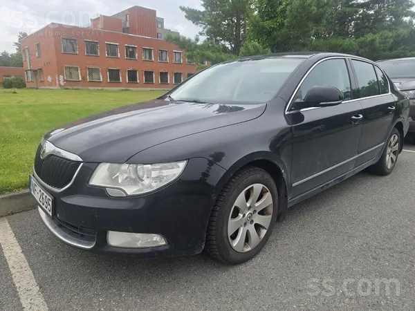 Skoda Braucu gar TA, izgāju, 1 par priekšējo stiklu. Ir 