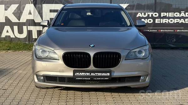 BMW Bmw 740i labā tehniskā un vizuālā stāvoklī. 240Kw/