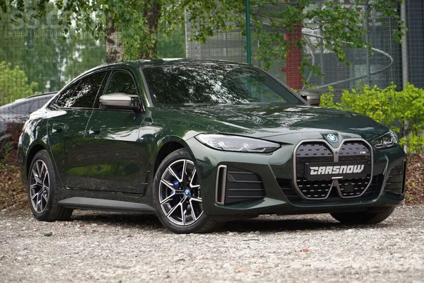BMW BMW i4 M50. 544 hp. 0-100 3.9s. Harman Kardon audi