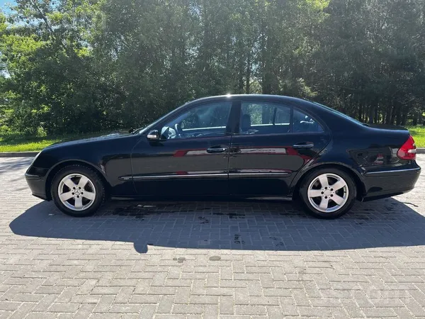 Mercedes Sakarā ar jauna auto iegādi, tirgojam Mercedes Ben