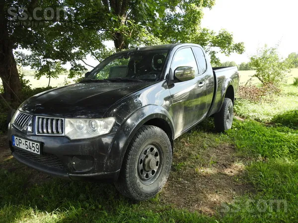 Mitsubishi Pardod mitsubishi l200 , ruc brauc bremze, viss ka