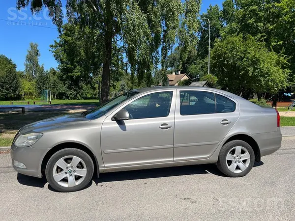 Skoda Pārdod koptu un uzticamu Škoda Octavia, kas vienmē