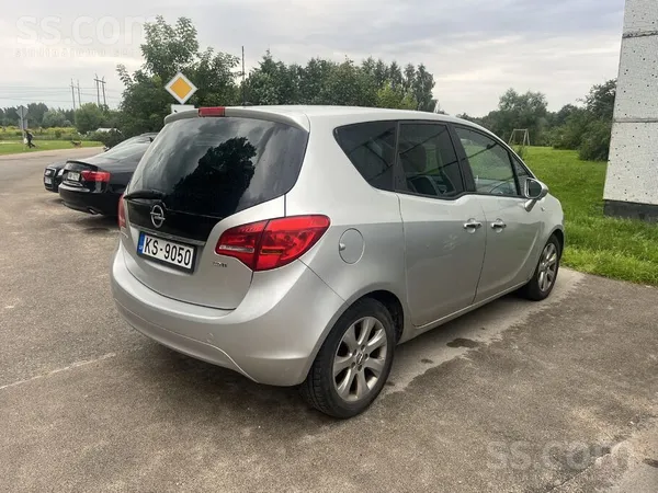Opel Pardod labu auto ieguldijumus neprasa sedies un br