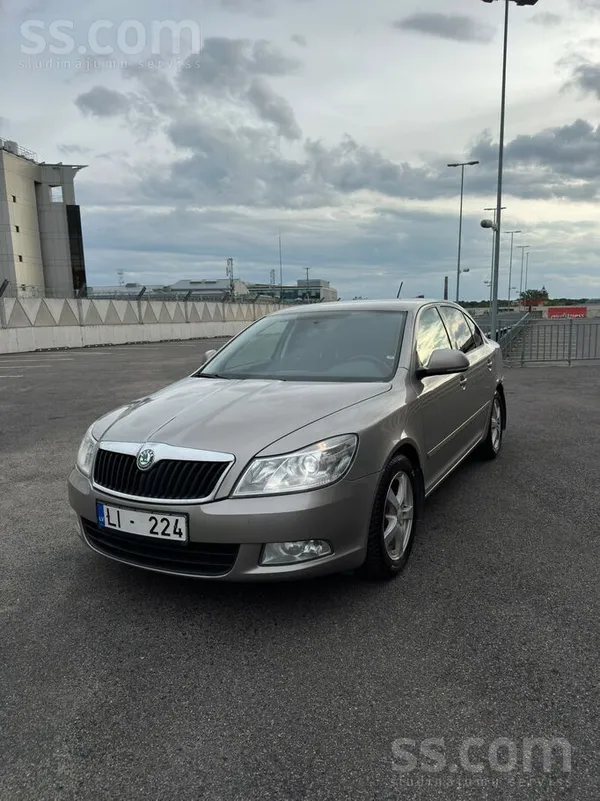 Skoda Pārdodu Škoda Octavia Cappuccino krāsā 1.6 Tdi. Au
