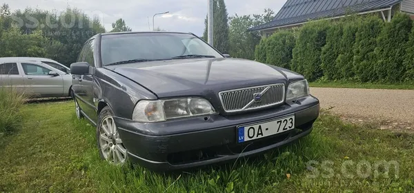 Volvo Motora defekts, B5234T, rezerves daļām. 
