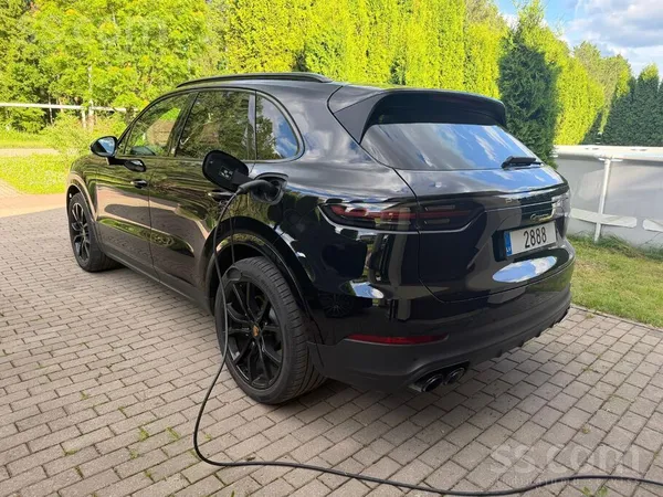 Porsche Pārdod SIA cena ar Pvn.