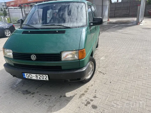 Volkswagen Pārdodu darba zirgu VW Caravella 2.4D , sēdekļus i