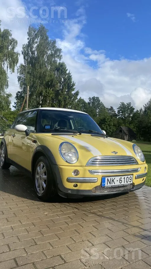Mini Pārdodu 2002. gada Mini Cooper.