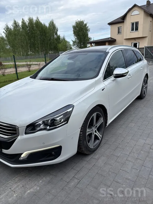 Peugeot GT ar 2.0 Diesel, automāts. Krāsa balta pērle.