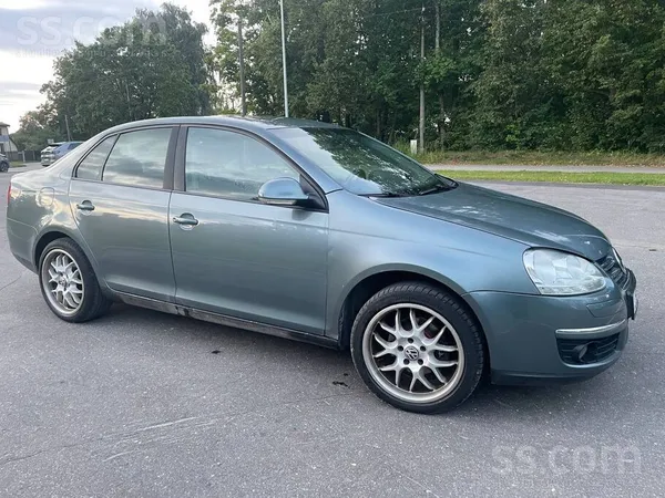 Volkswagen VW Jetta 2006.gada. Auto ir labā stāvoklī. 