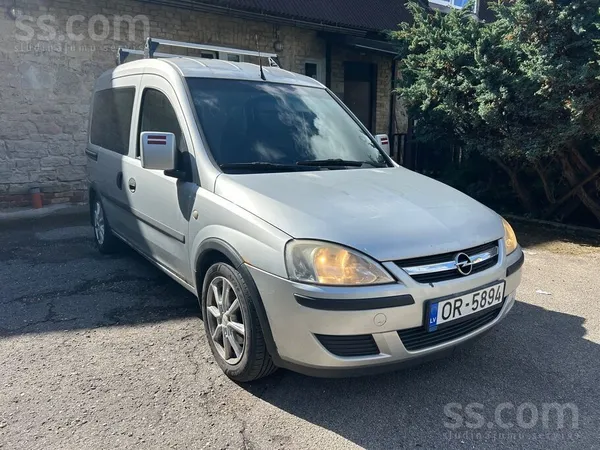 Opel Īpašnieks pārdod uzticamu saimniecības palīgu ar 1
