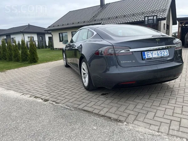 Tesla Autopiilot 2.5