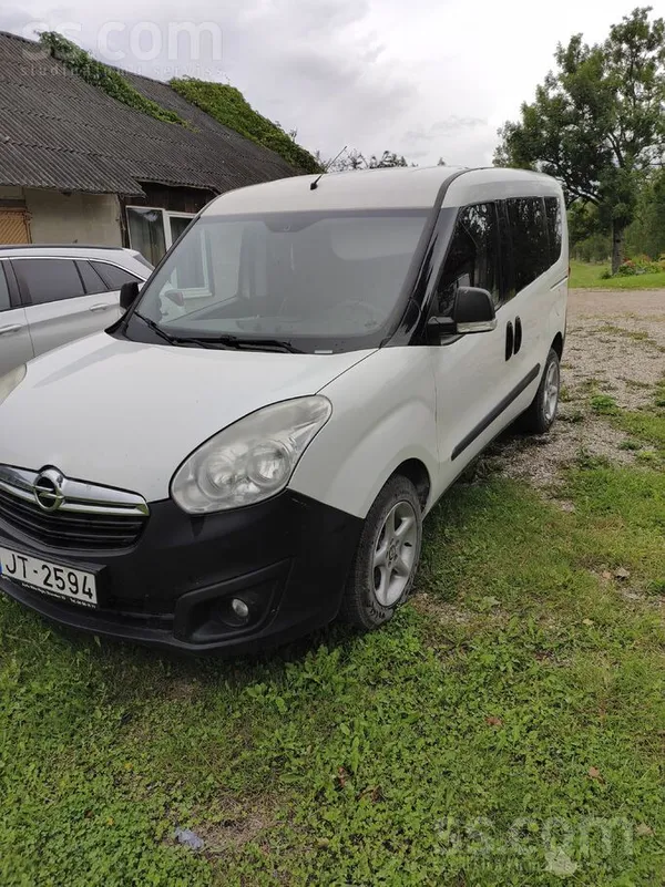 Opel Pārdodu labu darba , ikdienas auto ar svaigu tehni
