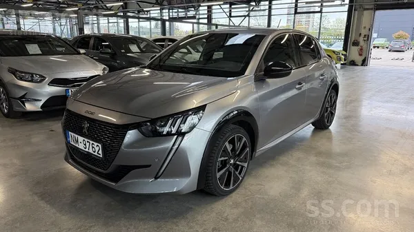 Peugeot 1.2 Benzīns (100zs) Automāts, Gt-Line. 