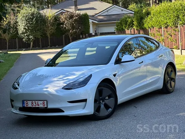 Tesla Pieejams Ekii atbalsts 