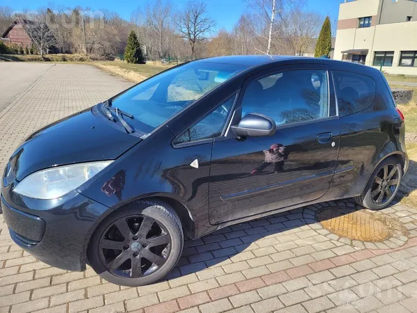 Mitsubishi Pārdodu mašīnu ar defektiem, bet tas braukšanai ne