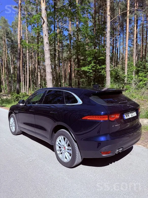 2020 Jaguar F-Pace
Второй владелец автомобиля. Машина обслуживалась своевре