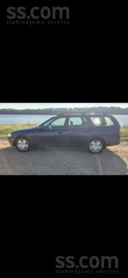 Opel Auto labā braukšanas kārtībā. 