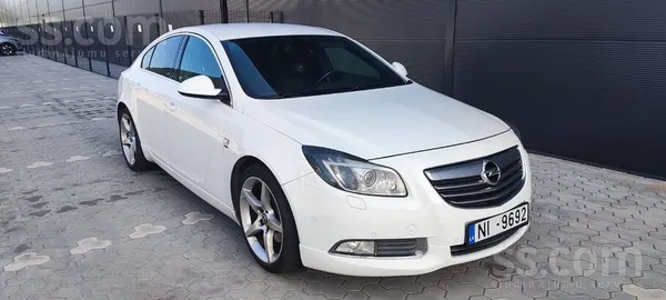 Opel Pārdodu vai mainu Opel Insignia sedanu, Opc komple