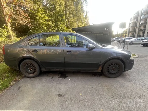 Skoda Defekti: bojāts vējstikls, iespējams vajadzēs main
