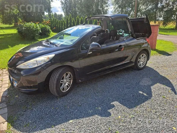 Peugeot Ir iespēja tikt pie dzīva un ekonomiska kabrioleta