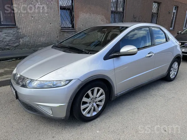 Pārdodu 2007. gada Honda Civic, 2.2 dīzelis ar manuālo pārnesumkārbu. 

Au