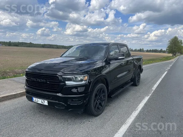 Dodge Ram 1500 Laramie. Bagātīga komplektācija. Cena ar 