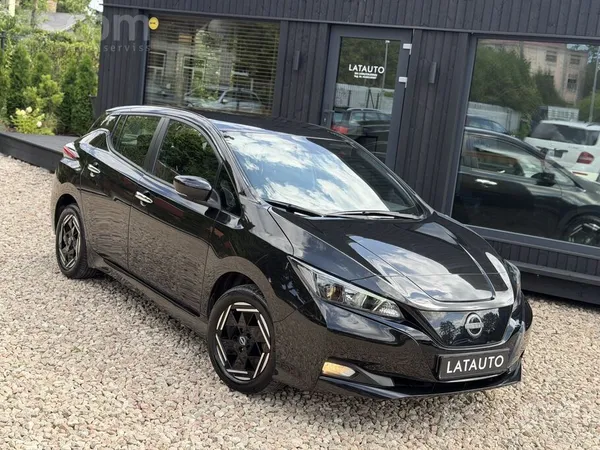Nissan Nissan Leaf Individual Black Pearl 40kwh - Soh 95%