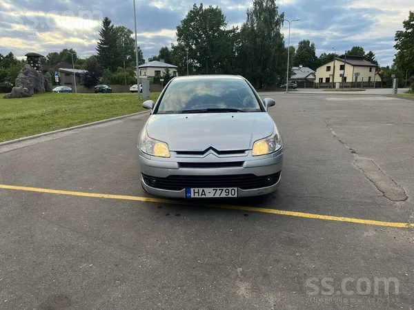 Citroen Pārdodu auto apmierinošā tehniskā stāvoklī. Ir rūs