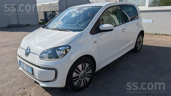 Volkswagen Mazs žiperīgs pilsētas auto. Rūpīgi kopts, teicamā