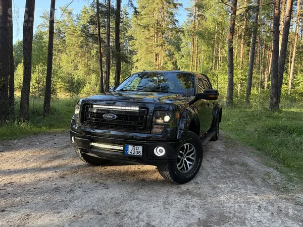 Ford F-150 Fx4 2, 5” lifts (legāls) uz 35x12, 5 R17 rie
