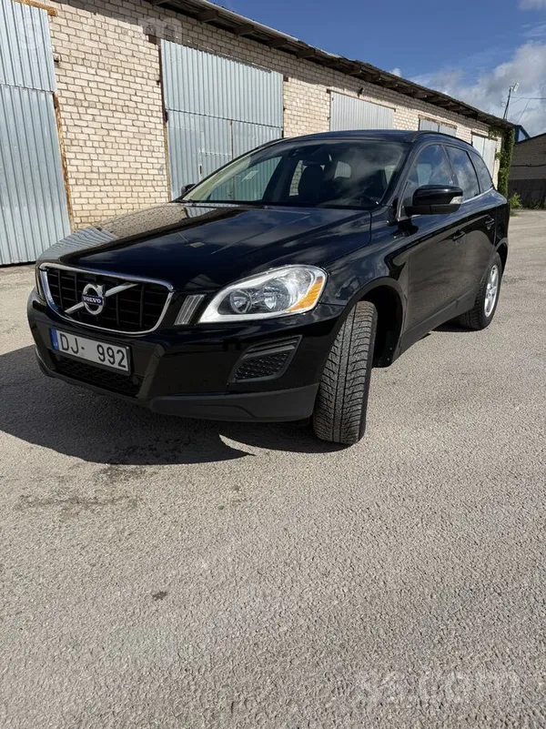 Volvo Pārdod Volvo Xc60 2.4D Automāts – 2013. gads