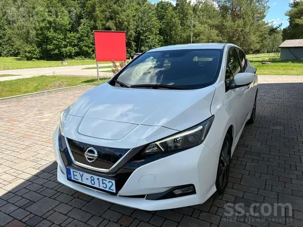 100 % elektrība, liela batareja 62 kwh ( Soh 98% ) batareja ka jauna, var nobraukt līdz 520 km
Nissan Leaf 62kwh ( pirmā reģ ...