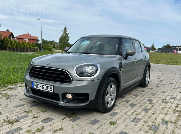 MINI Auto ir ļoti labā tehniskā un vizuālā stāvoklī. Pi