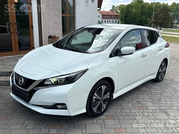 Nissan 100 % elektrība, liela batareja 62 kwh
