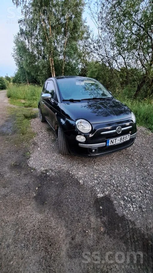 Fiat Perfekts pilsētas auto, ekonomisks un ļoti manevru