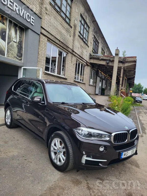 BMW Pārdod BMW X5 Xdrive30D, Pirkta jauna Latvijā, vie