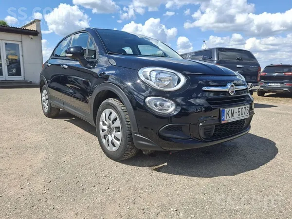 2016g. Fiat 500X 
Automašīna jauna pirkta Latvijā ar pārbaudāmu nobraukumu un servisa vēsturi. 
1.6 benzīns, 81Kw/110Zs 
T ...